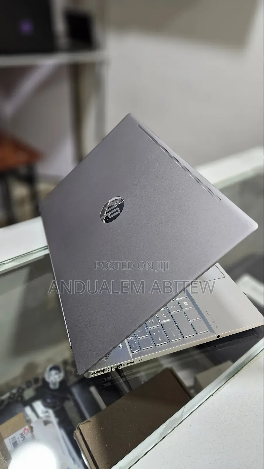 New Laptop HP Pavilion 15 8GB Intel Core i5 SSD 256GB