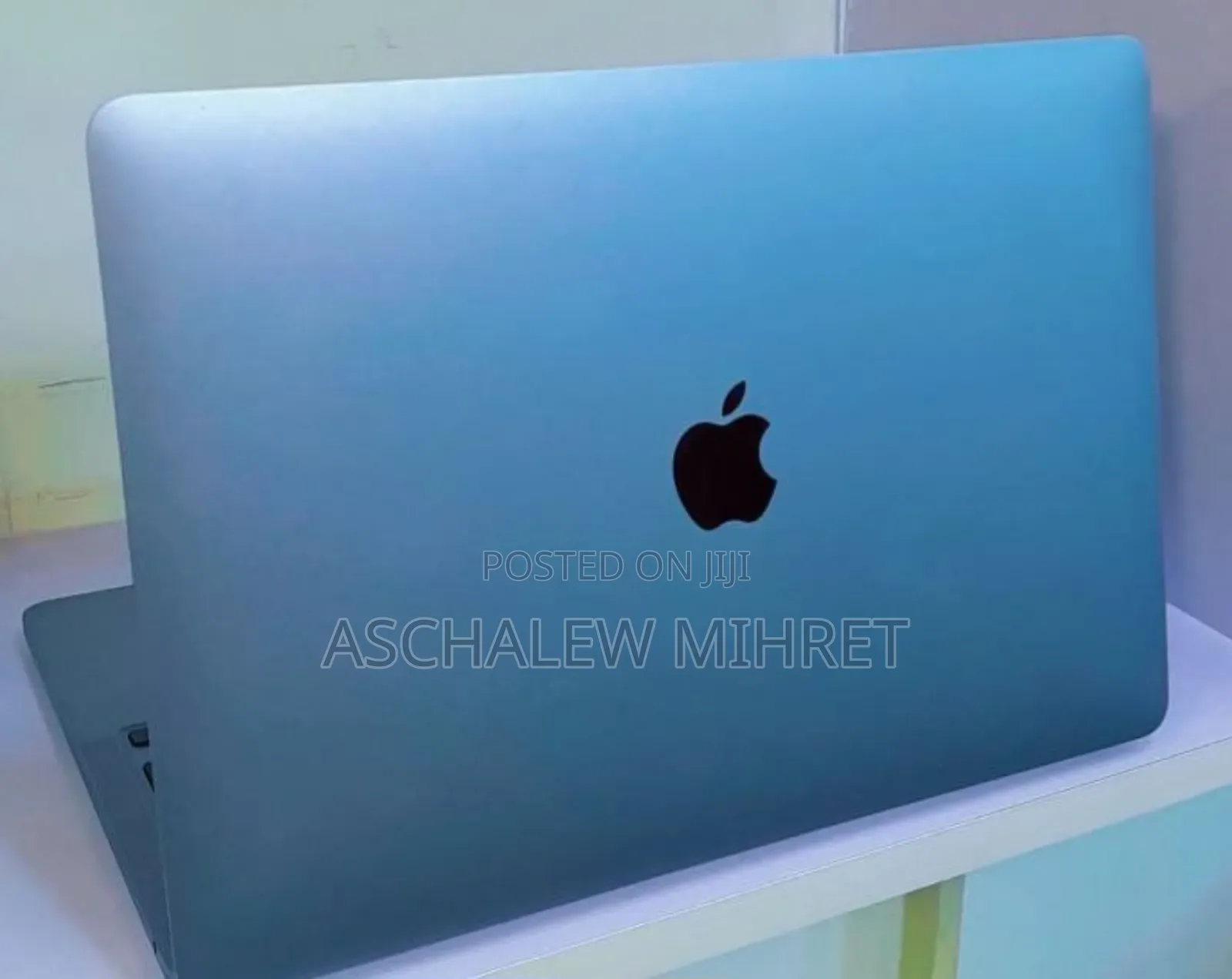 New Laptop Apple MacBook Pro M1 8GB Apple M1 SSD 256GB