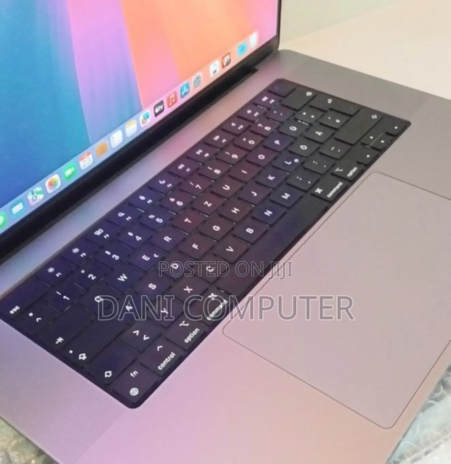 New Laptop Apple MacBook Pro 2021 M1 64GB Apple M1 SSD 1T