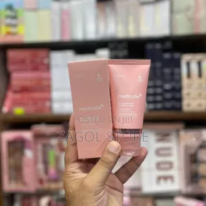 Wake Up to Glass Skin! Medicube Mask