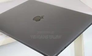 New Laptop Apple MacBook Pro 2019 8GB Intel Core i5 SSD 256GB