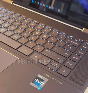 New Laptop HP Spectra 13 16GB Intel Core i7 SSD 1T