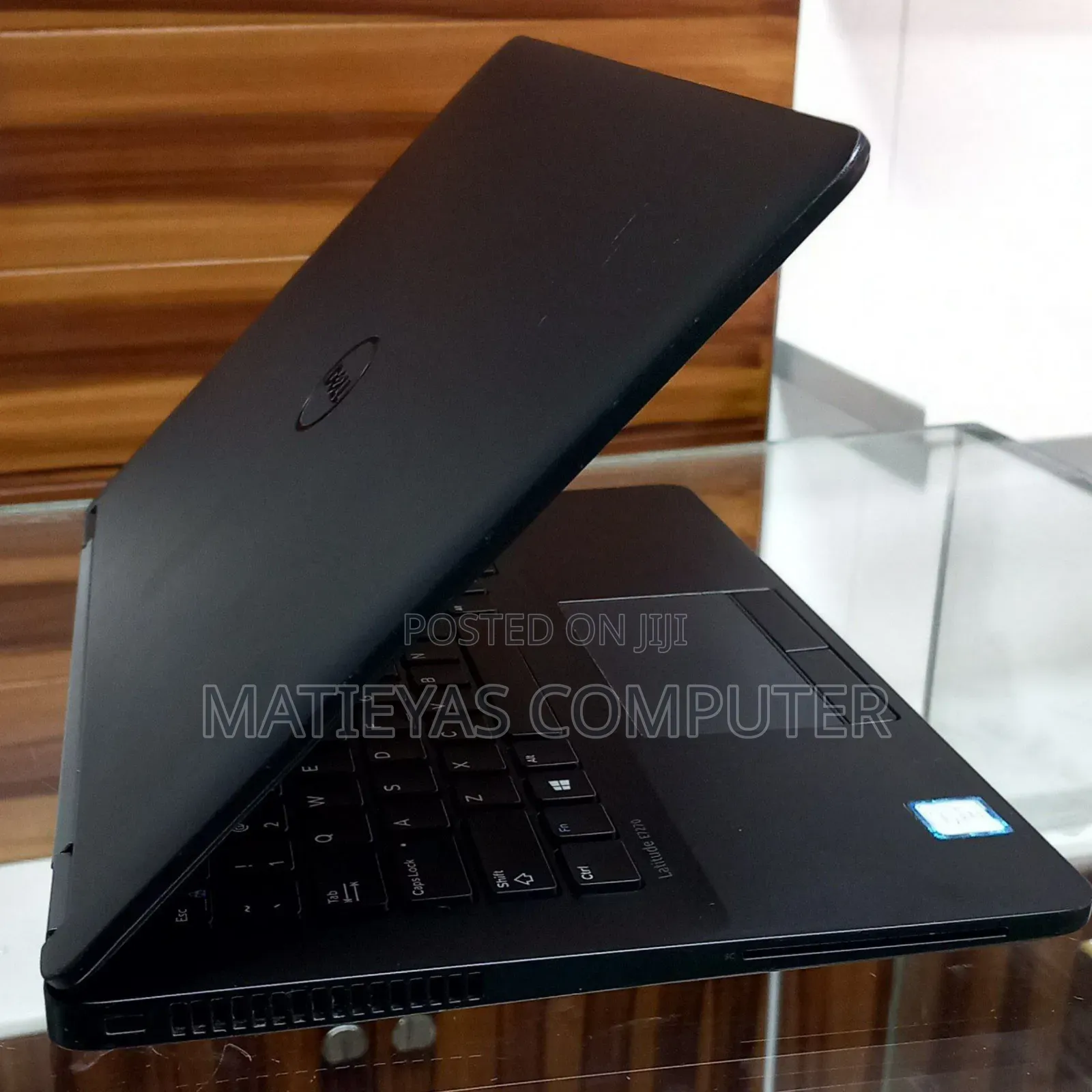 Laptop Dell Latitude 12 E7270 8GB Intel Core i5 SSD 256GB