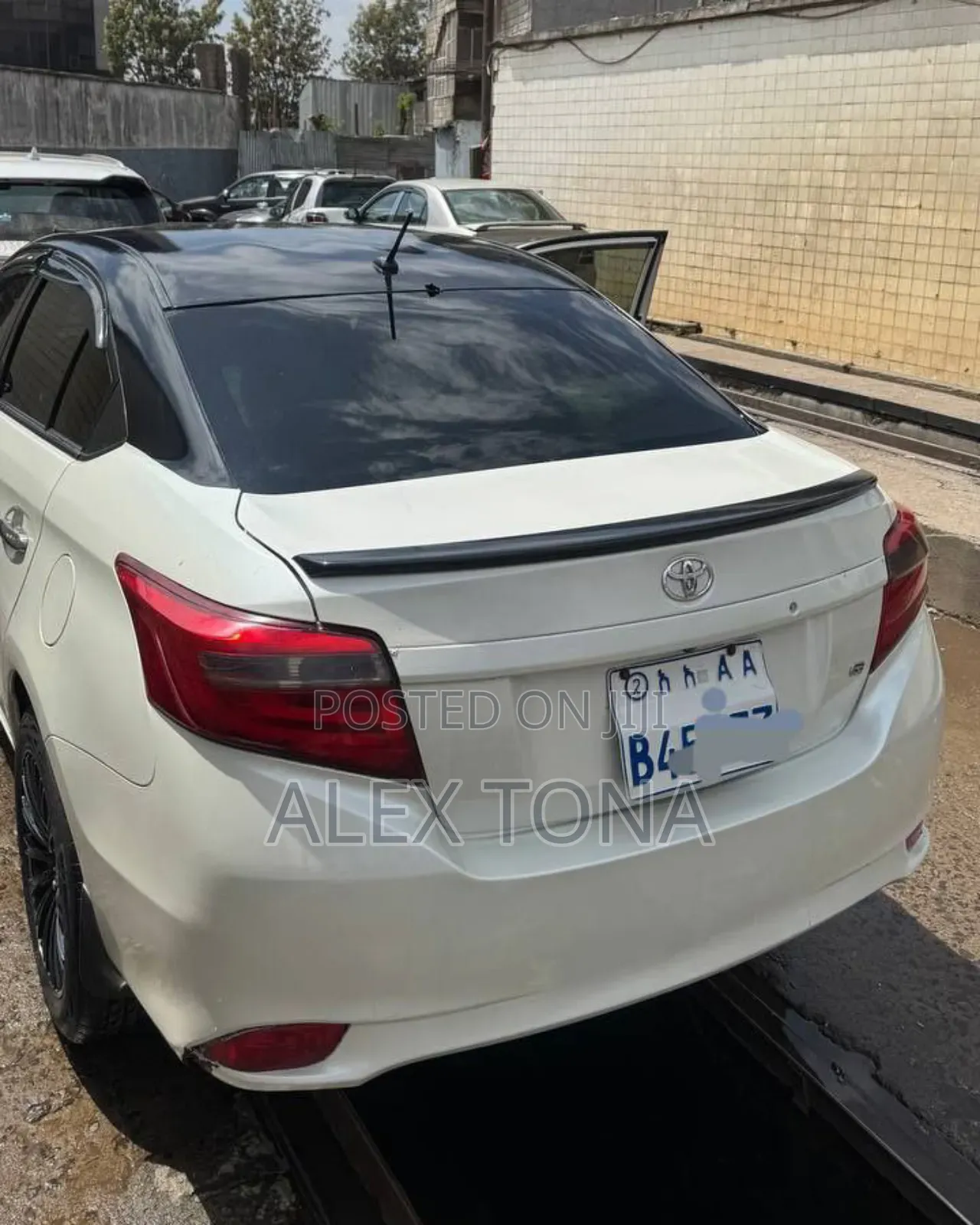 Toyota Yaris 2014 White