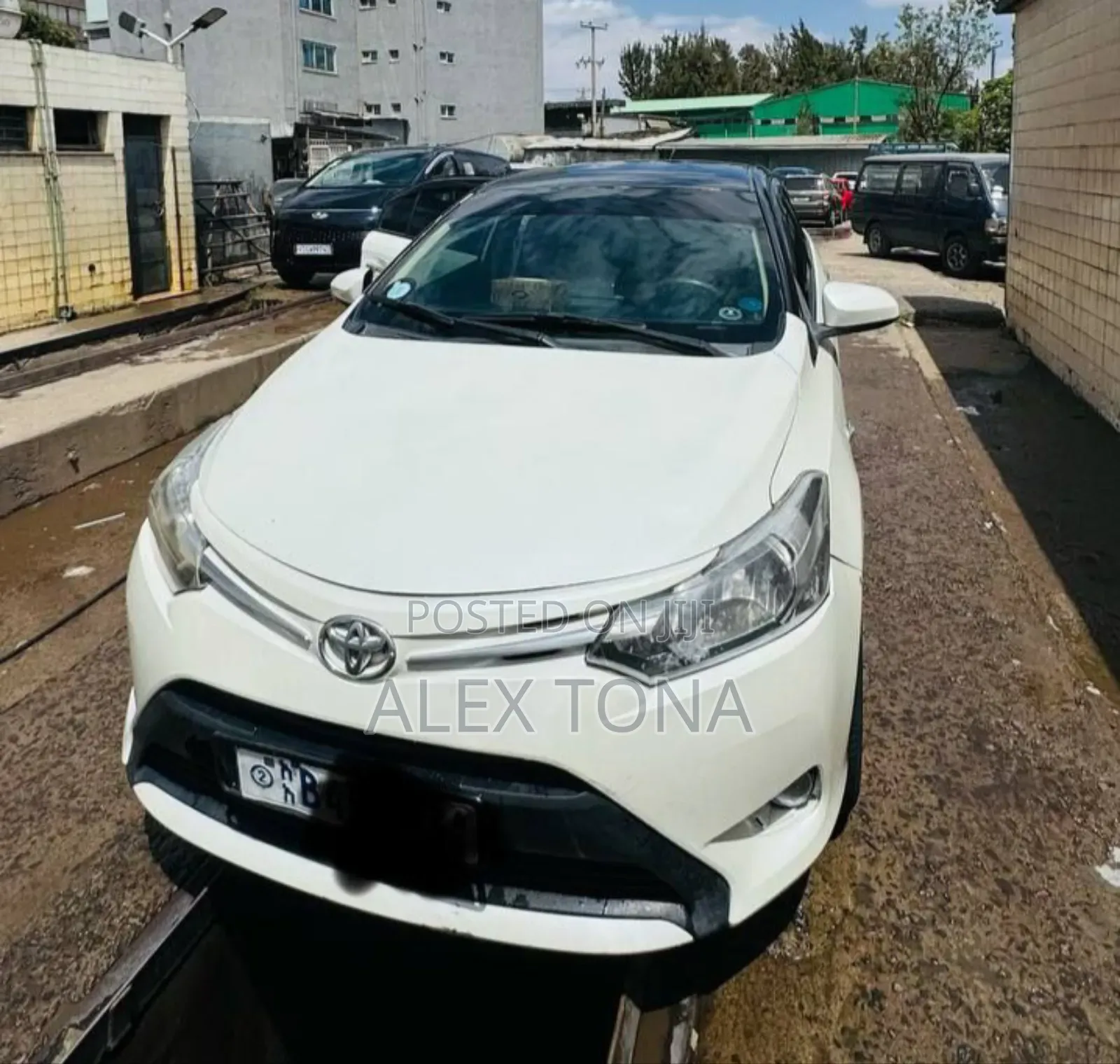 Toyota Yaris 2014 White