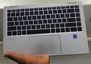 New Laptop HP EliteBook 1040 G8 32GB Intel Core i7 SSD 512GB