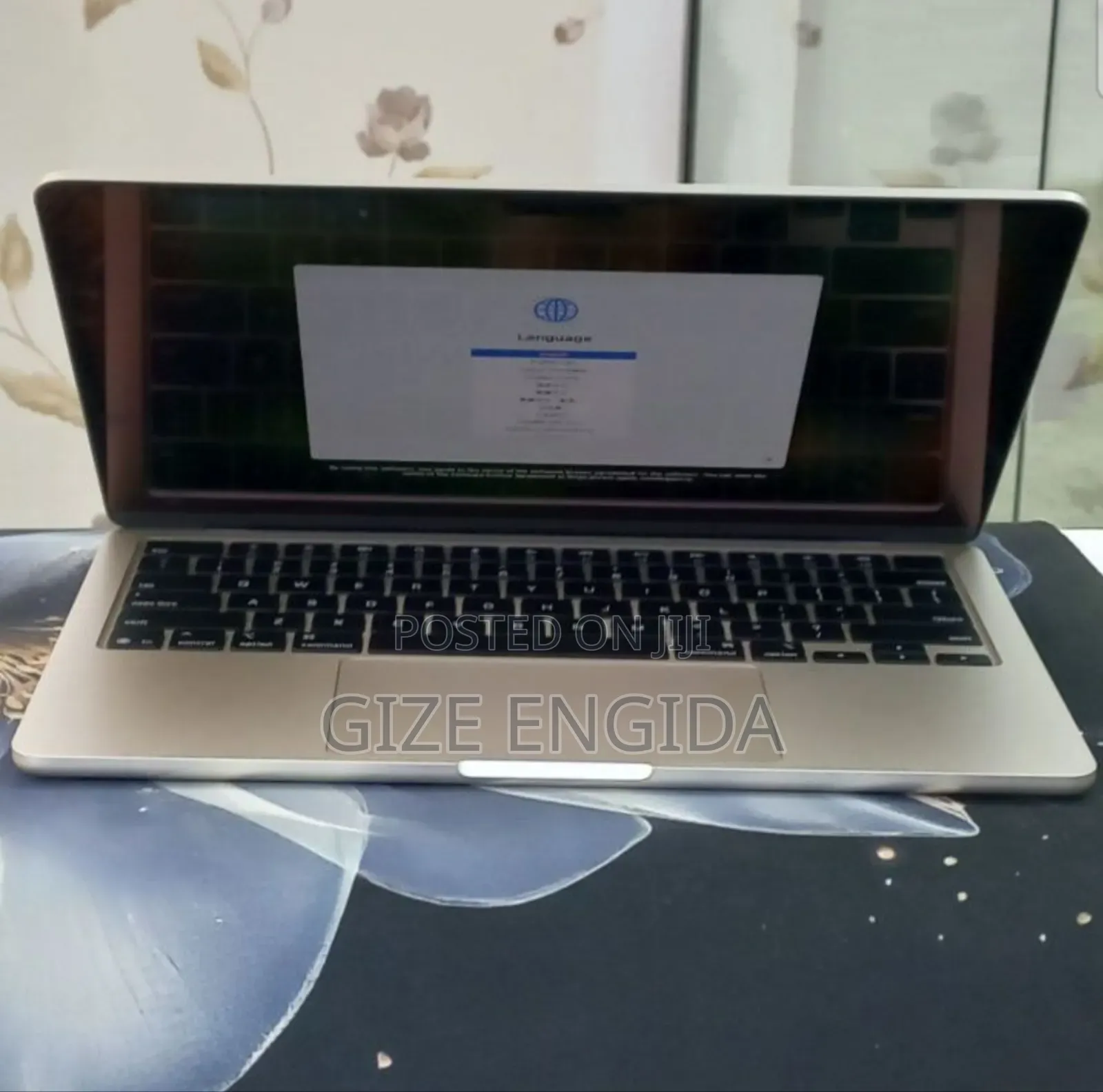 New Laptop Apple MacBook Air 2025 M4 13-inch 16GB Apple M4 SSD 256GB