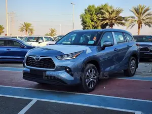 New Toyota Highlander Hybrid 2023 Blue