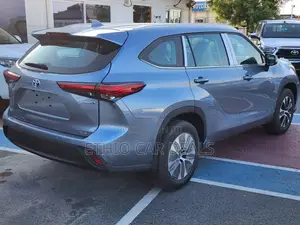 New Toyota Highlander Hybrid 2023 Blue