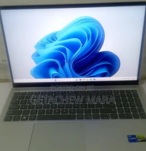 New Laptop Dell Inspiron 15 16GB Intel Core i7 SSD 512GB