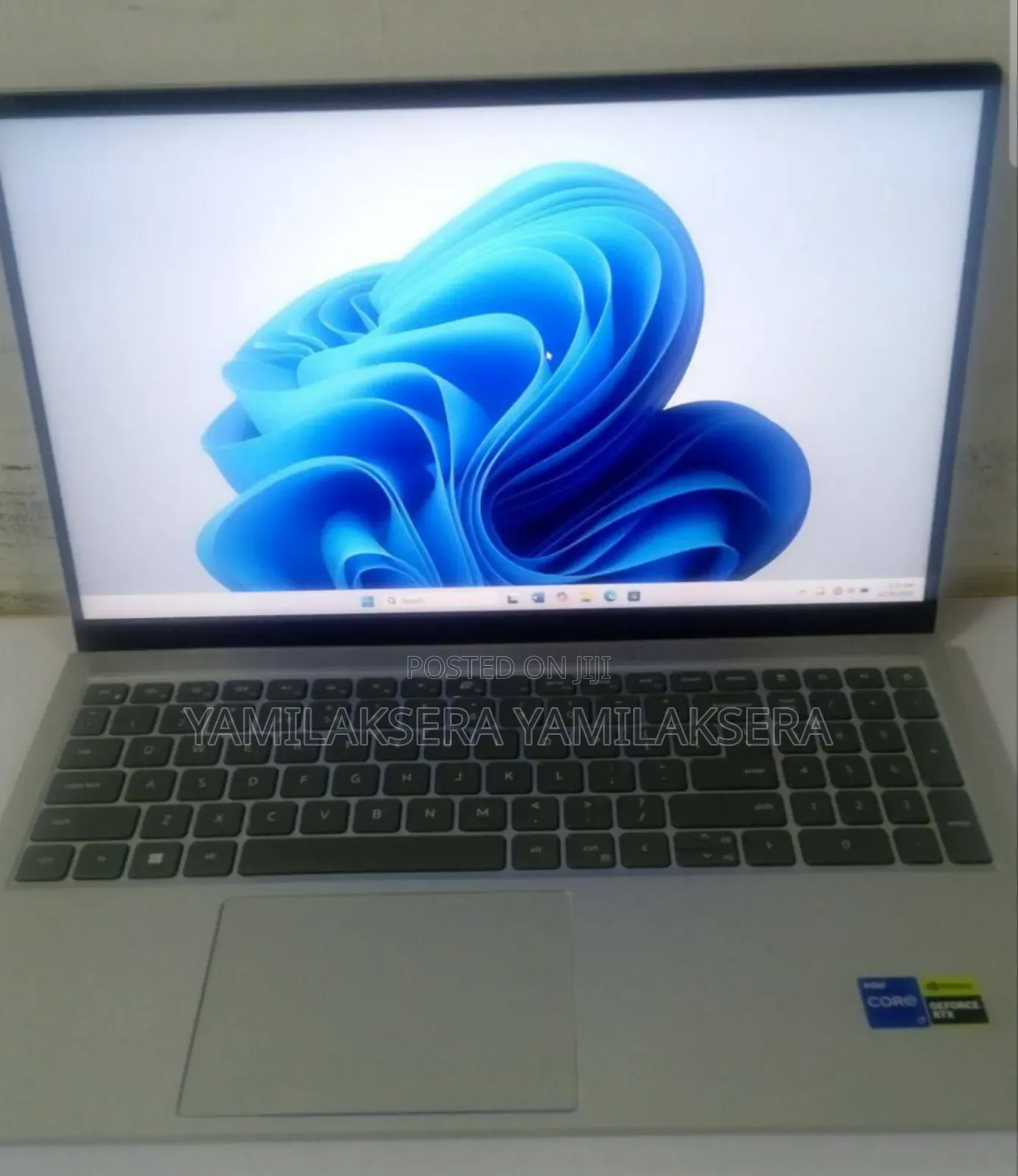 New Laptop Dell Inspiron 15 16GB Intel Core i7 SSD 512GB