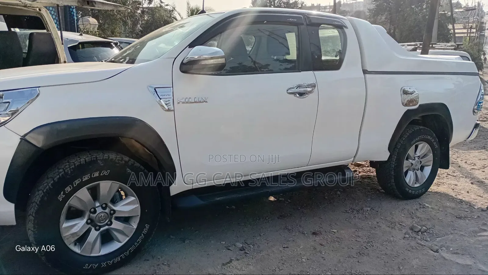 Toyota Hilux 2023 White