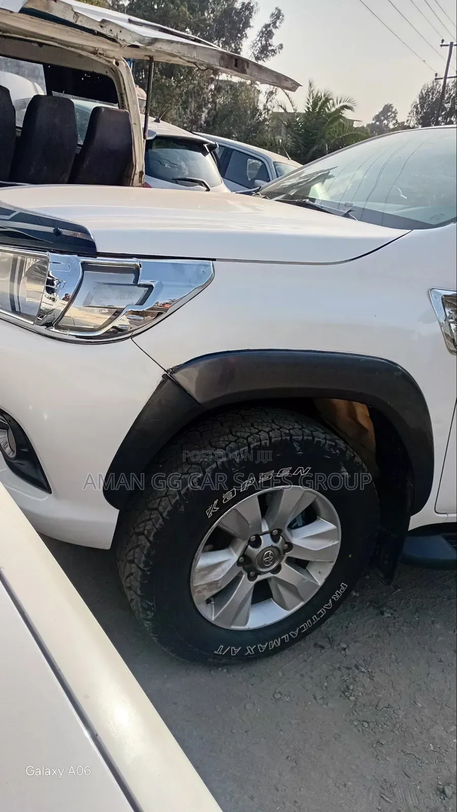 Toyota Hilux 2023 White