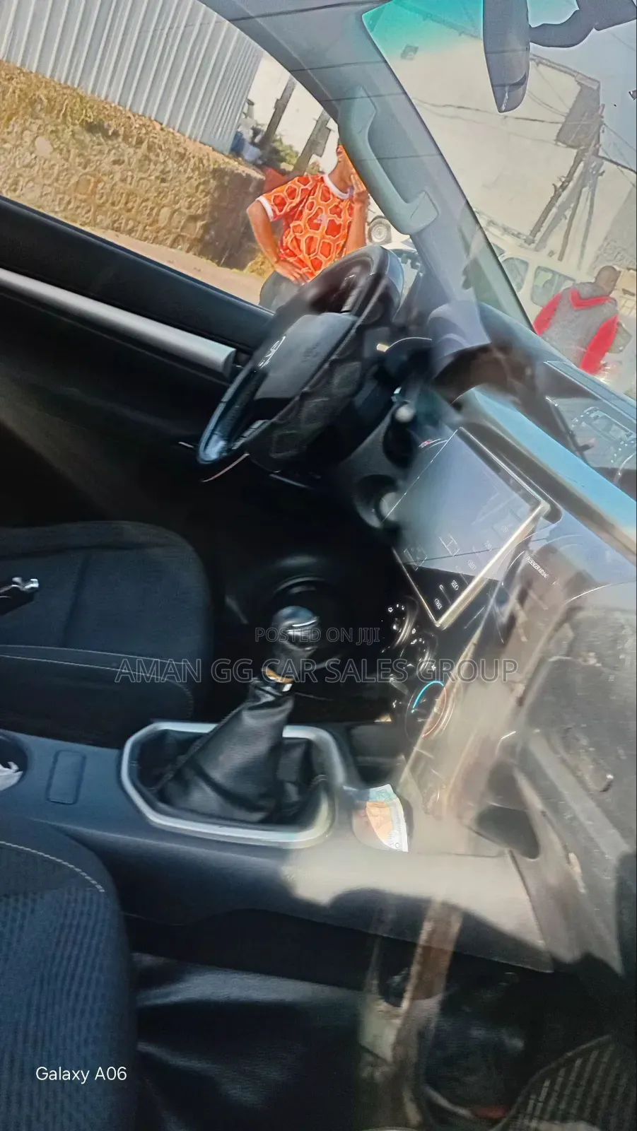 Toyota Hilux 2023 White