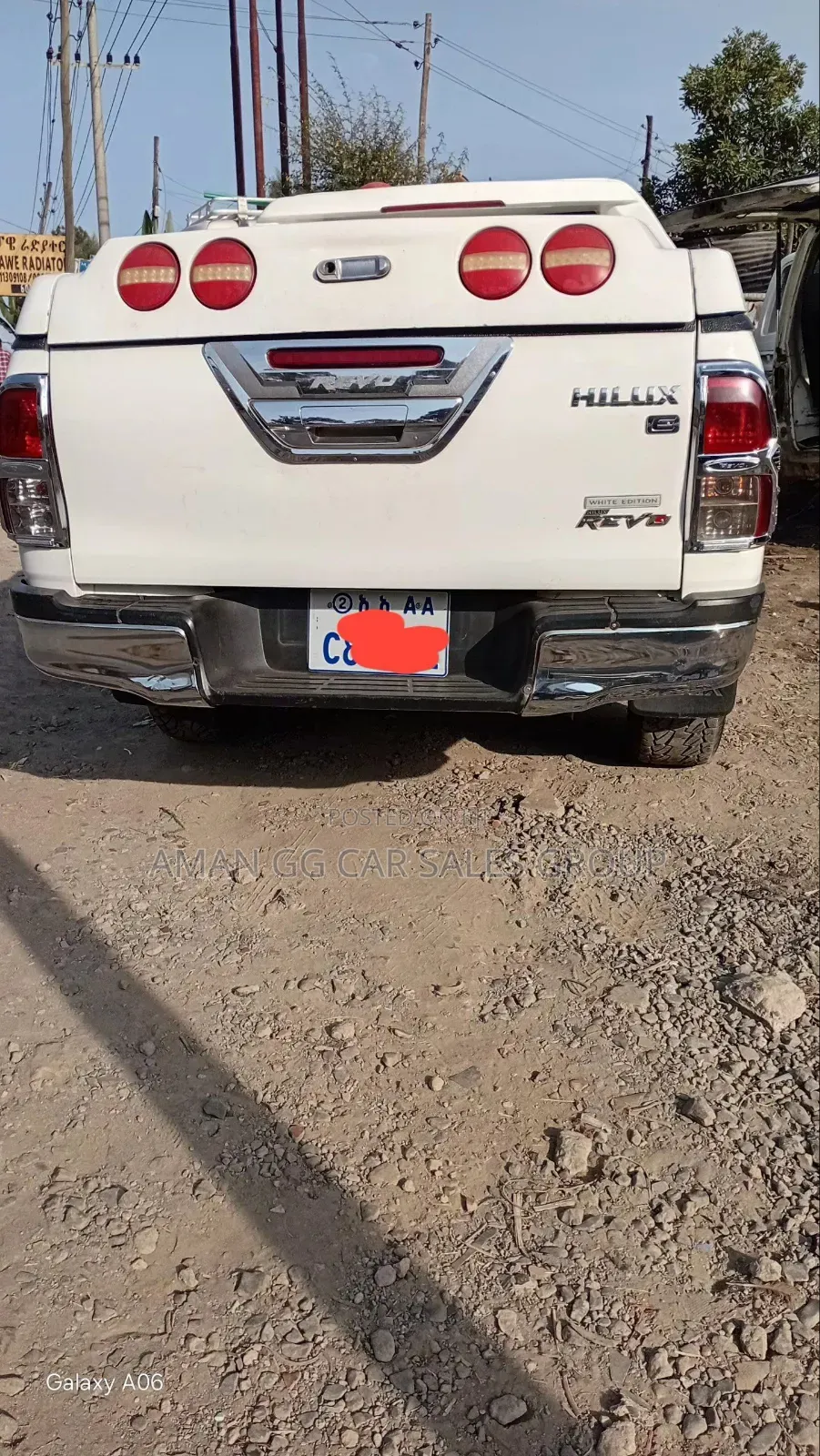 Toyota Hilux 2023 White