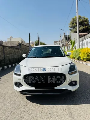 Suzuki Swift 2025 White
