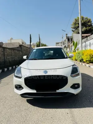 Suzuki Swift 2025 White