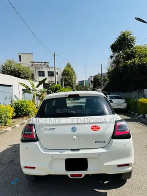 Suzuki Swift 2025 White