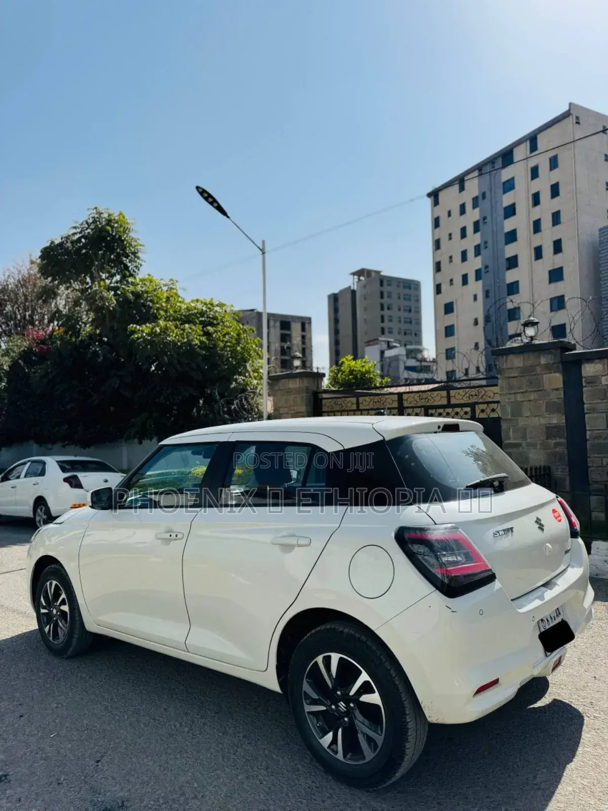 Suzuki Swift 2025 White
