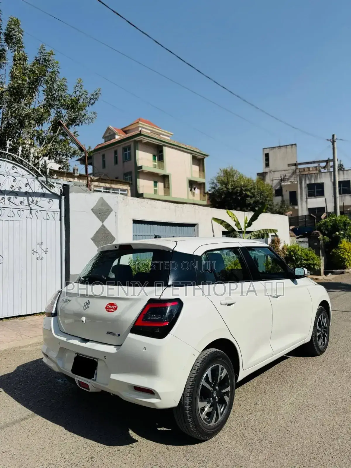 Suzuki Swift 2025 White