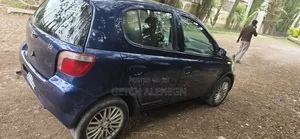 Toyota Vitz 1.3 AWD 3dr 2001 Blue