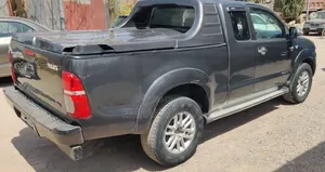 Toyota Hilux 2008 Gray