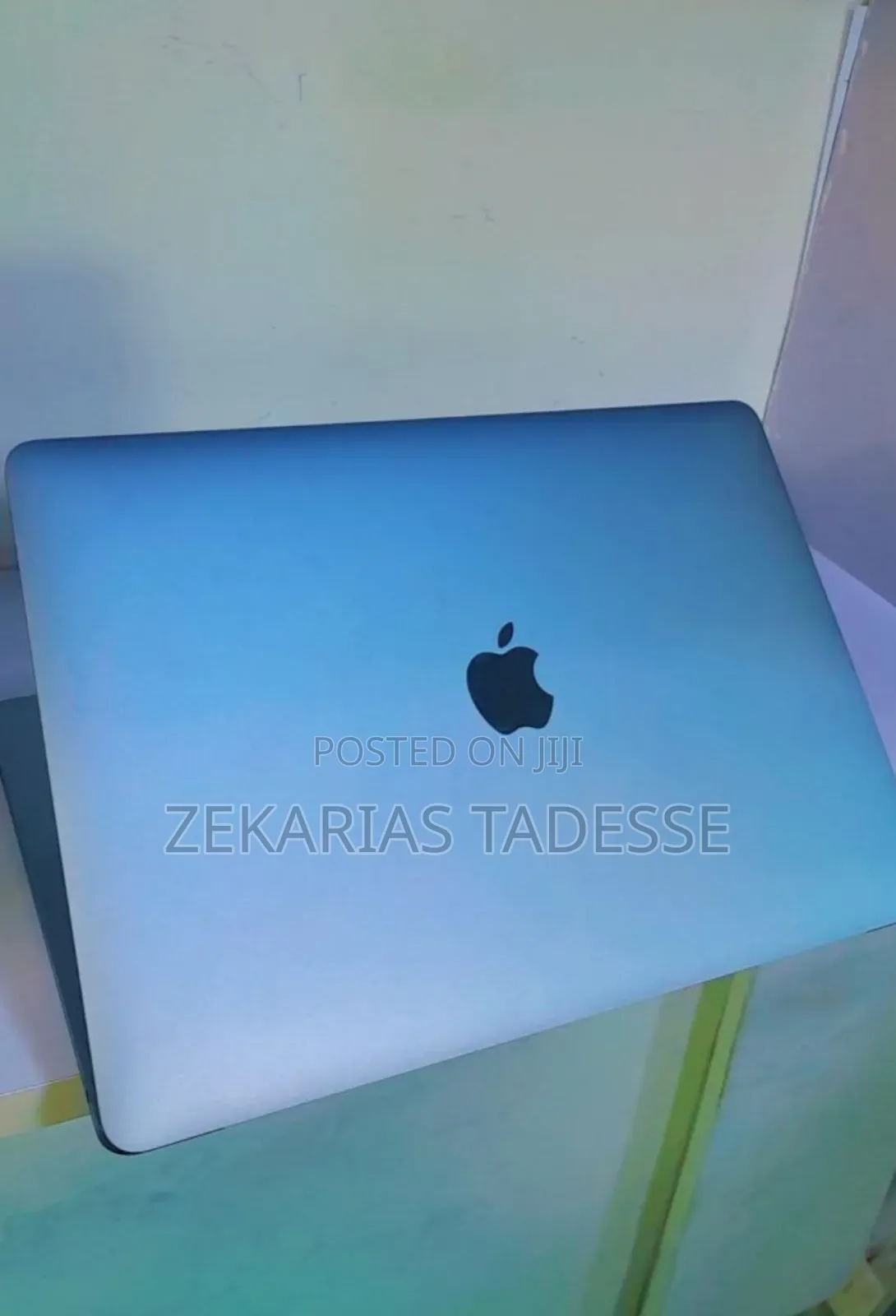 New Laptop Apple MacBook Pro 2020 M1 8GB Apple M1 SSD 256GB