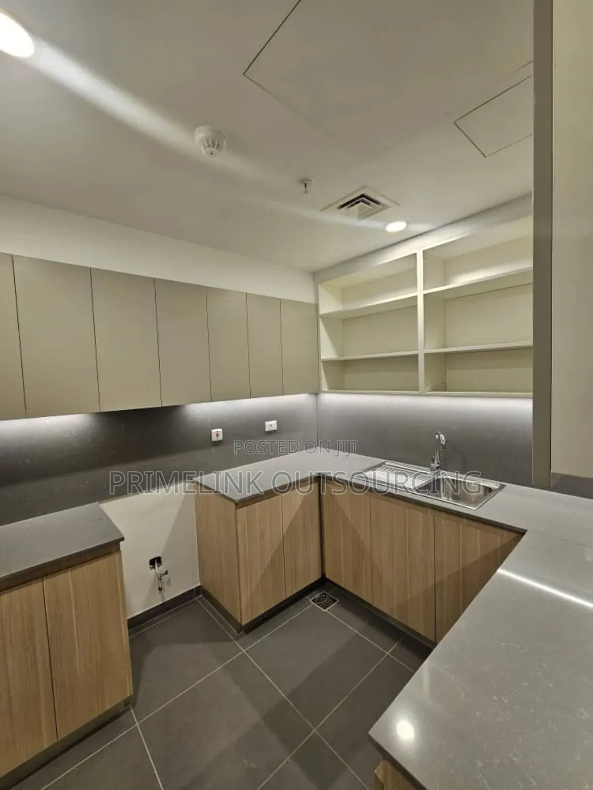 2bdrm Apartment in Eagles, Kirkos for rent