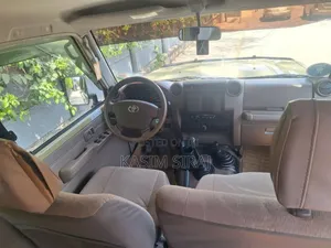 Toyota Hilux Revo Double Cab Deisel 2.4 AWD 2021 Beige