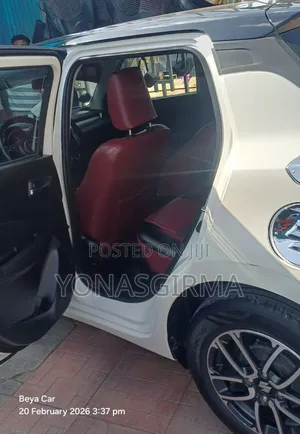 Suzuki Swift 2022 White