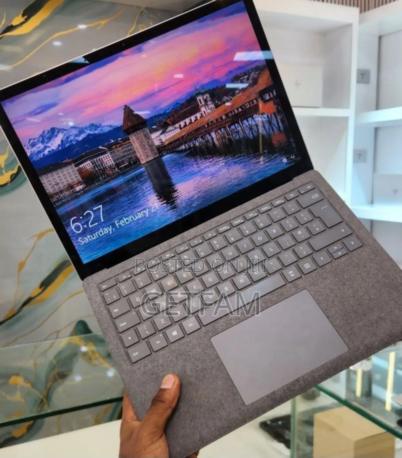 New Laptop Microsoft Surface 16GB Intel Core i7 SSD 512GB