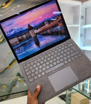 New Laptop Microsoft Surface 16GB Intel Core i7 SSD 512GB