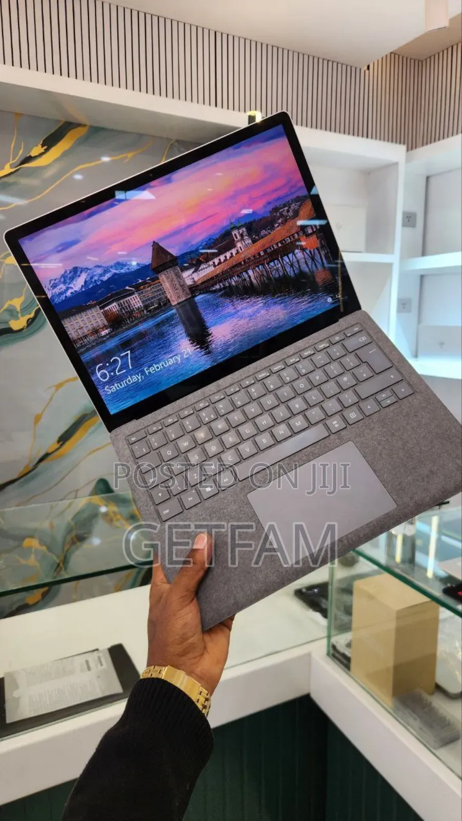 New Laptop Microsoft Surface 16GB Intel Core i7 SSD 512GB