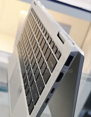 New Laptop HP EliteBook 1040 G8 16GB Intel Core i7 SSD 512GB