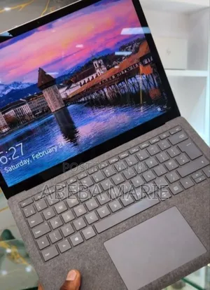 New Laptop Microsoft Surface 16GB Intel Core i7 SSD 256GB
