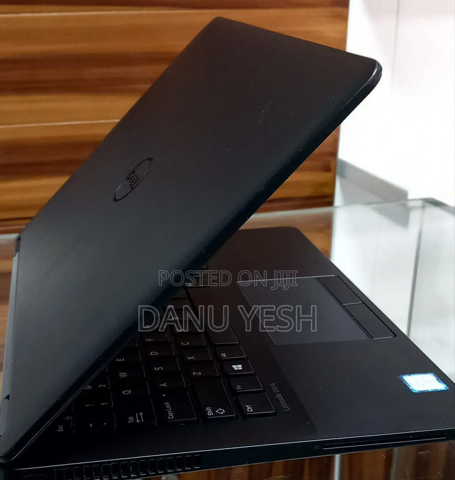 New Laptop Dell 8GB Intel Core i5 SSD 256GB