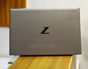 New Laptop HP ZBook Firefly 15 G7 16GB Intel Core i7 SSD 512GB