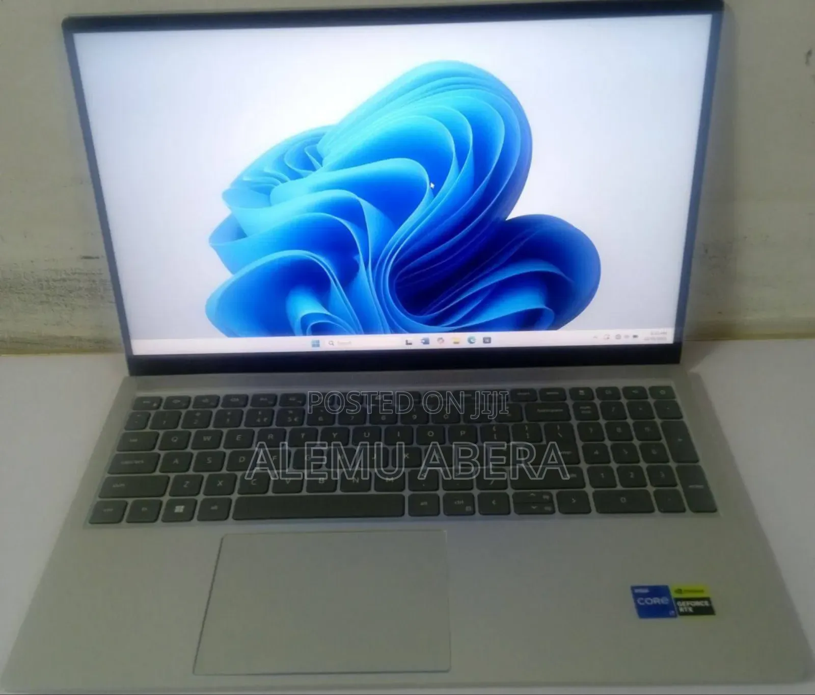 New Laptop Dell Inspiron 15 16GB Intel Core i7 SSD 512GB