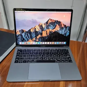 New Laptop Apple MacBook Pro 2017 8GB Intel Core i5 SSD 256GB