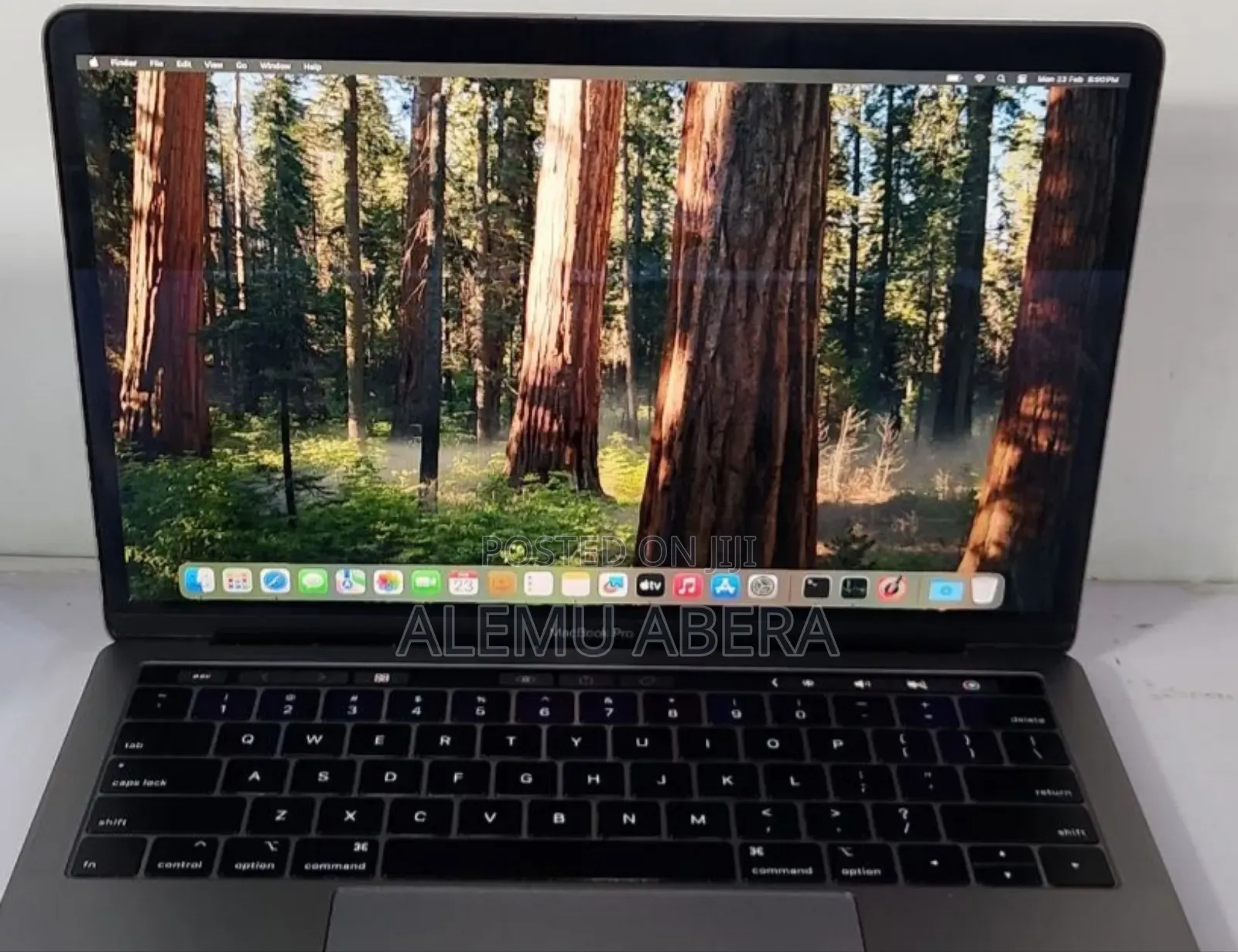 New Laptop Apple MacBook Pro 2019 8GB Intel Core i5 SSD 256GB