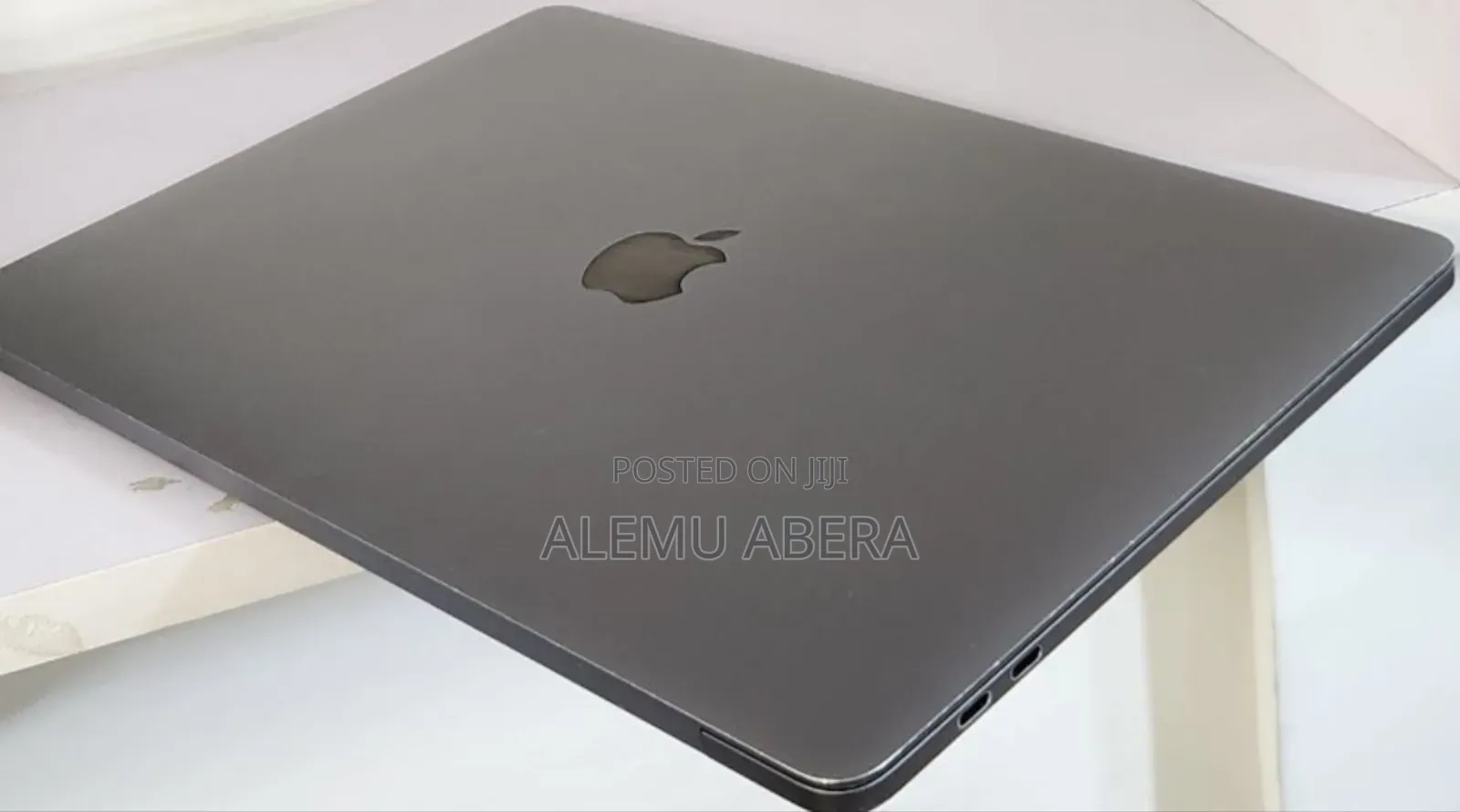 New Laptop Apple MacBook Pro 2019 8GB Intel Core i5 SSD 256GB