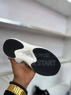 New Arrival Nike Sport Sneakers Made in Vietnam