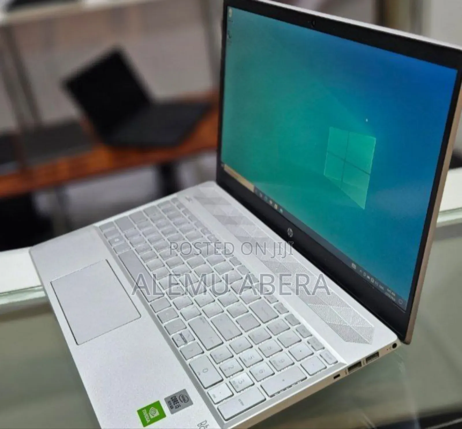 New Laptop HP Pavilion 15 8GB Intel Core i5 SSD 256GB