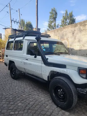 Toyota Land Cruiser 2009 White