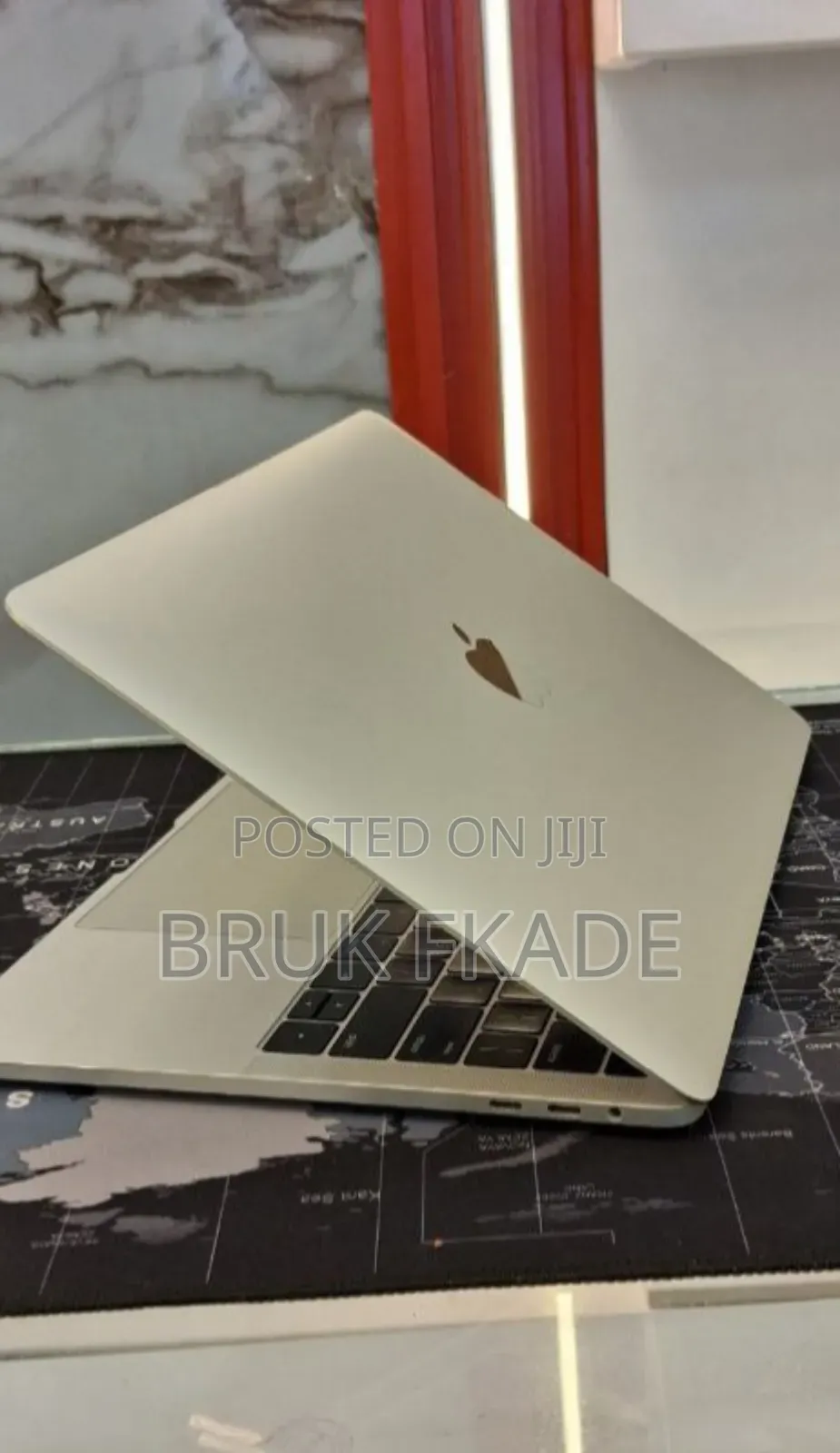 New Laptop Apple MacBook 2016 8GB Intel Core i5 SSD 256GB