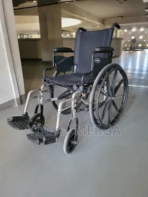 European Wheelchair告昀seating, the DSM-S24 Offers Superior Comfort