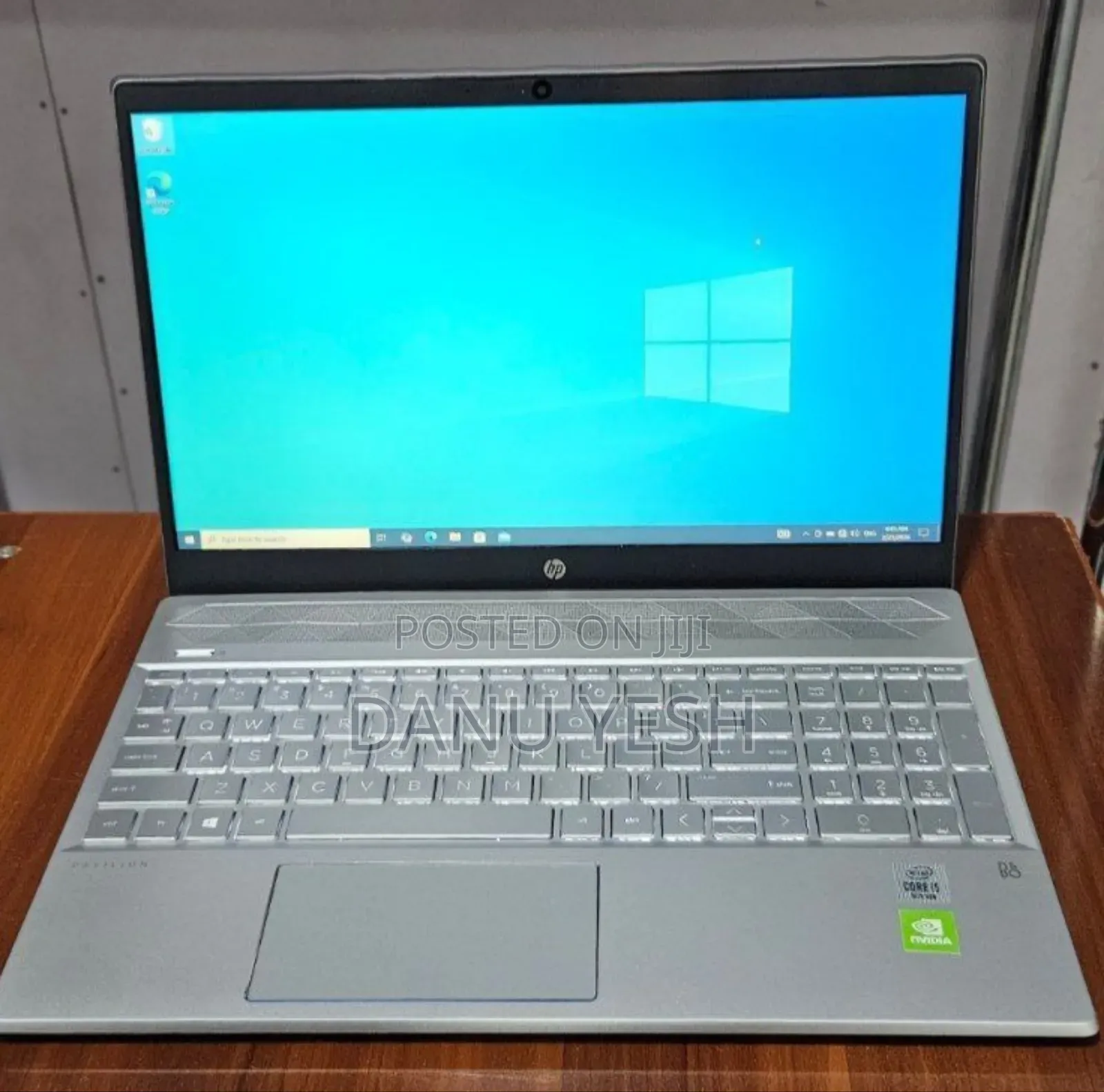 New Laptop HP Pavilion 15 8GB Intel Core i5 SSD 256GB