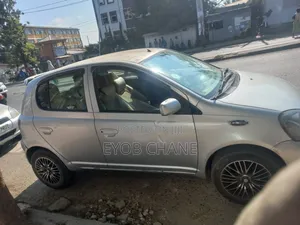 Toyota Vitz 1.0 FWD 5dr 2001 Silver