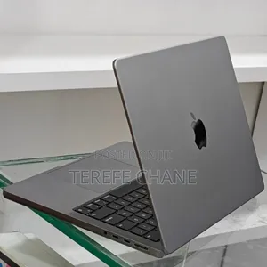 New Apple MacBook Pro 2023 M3 14-inch 8GB Intel Core i5 SSD 512GB