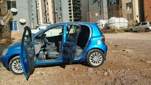Toyota Vitz 2001 Blue
